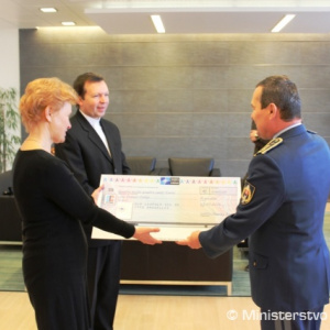 NATO Charity Bazaar finančne podporilo dve slovenské občianske združenia