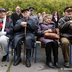 Predstavitelia rezortu obrany si uctili Deň vojnových veteránov v Bratislave 