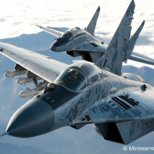 Nemecké lietadlo stratilo nad územím Slovenska spojenie, stíhacie lietadlá MiG-29 ho sprevádzali až do Českej republiky