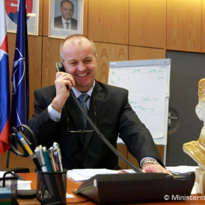 Minister Gajdoš zablahoželal generálovi Husákovi k 93. narodeninám