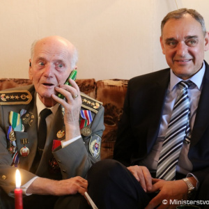Minister Gajdoš zablahoželal generálovi Husákovi k 93. narodeninám