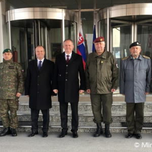 Slovenská delegácia navštívila vojakov v operácii EUFOR ALTHEA