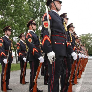 Čestná stráž prezidenta SR má nové uniformy