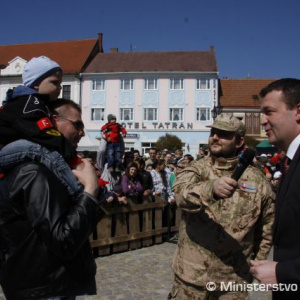 Vojaci policajti, hasiči aj záchranári v Skalici