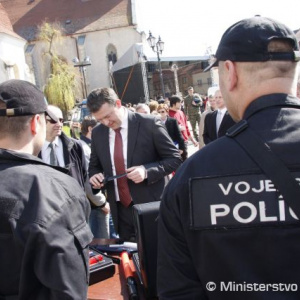 Vojaci policajti, hasiči aj záchranári v Skalici