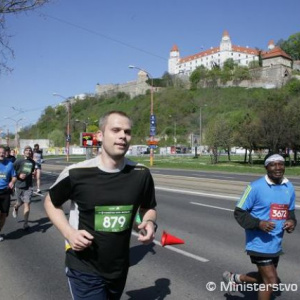 Martin Sklenár zo Sekcie obrannej politiky, medzinárodných vzťahov a legislatívy MO SR na svojom treťom behu Devín – Bratislava