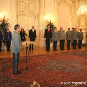 Menovanie a povýšenie generálov
