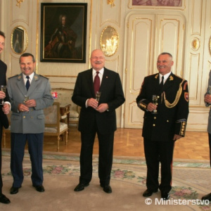 Menovanie a povýšenie generálov