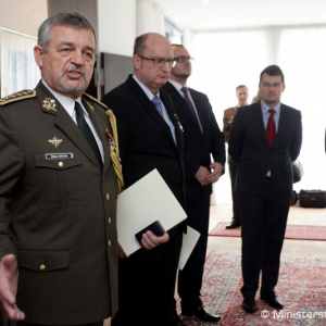 Náčelníka Generálneho štábu OS SR gen. M. Maxima ocenili najvyšším nemeckým vojenským vyznamenaním 