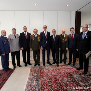 Náčelníka Generálneho štábu OS SR gen. M. Maxima ocenili najvyšším nemeckým vojenským vyznamenaním 