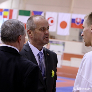 Minister Gajdoš podporil svojou účasťou medzinárodný turnaj v karate a kobudo