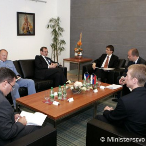 Minister obrany prijal veľvyslanca Českej republiky na Slovensku Jakuba Karfíka