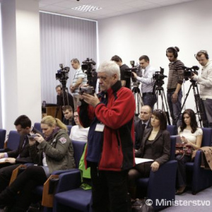 Tlačová konferencia ministra obrany Ľubomíra Galka a štátneho tajomníka Róberta Ondrejcsáka