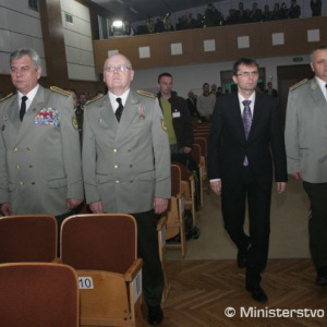 Príchod ministra obrany SR Ľubomíra Galka a zástupcu náčelníka Generálneho štábu OS SR generálmajora Jaroslava Vývleka