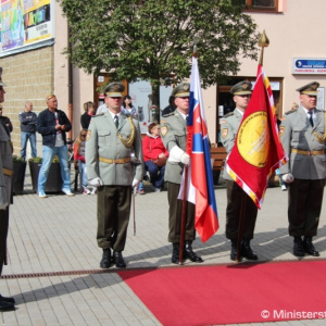 Oslavy Dňa ozbrojených síl SR v Brezovej pod Bradlom