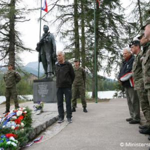 Vojaci piatich armád vystúpili na Kriváň
