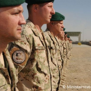 Slováci ocenení medailami NATO za ťažkú prácu a profesionalitu
