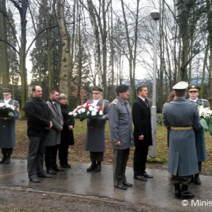 Štátny tajomník Miloš Koterec si v Novákoch pripomenul 8. výročie tragédie