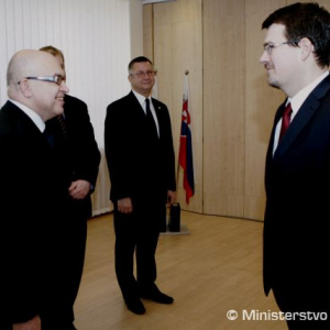Stretnutie štátneho tajomníka Róberta Ondrejcsáka so slovinským veľvyslancom Stanislavom Vidovičom 
