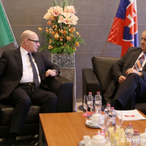 Minister Gajdoš rokoval o spolupráci v oblasti obrany s novým talianskym veľvyslancom G. Meuccim