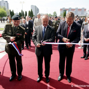 Minister obrany Peter Gajdoš otvoril medzinárodný veľtrh obrannej techniky IDEB 2016