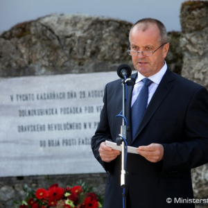 Minister Gajdoš si dnes na Orave pripomenul pamiatku SNP