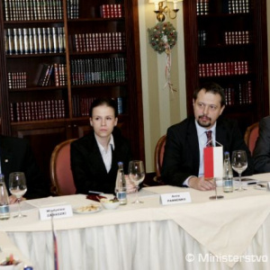 Jednanie riaditeľov pre obrannú politiku krajín V4