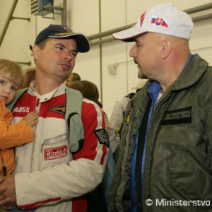 Na „svoje“ letisko sa prišiel pozrieť aj kozmonaut Ivan Bella, ktorý tu lietal v rokoch 1993 – 1997 ma L 29 a Su 22