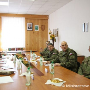 Počas brífingu predstavili vojaci ministrovi poslanie, činnosť, organizačnú štruktúru, priority a hlavné úlohy  Samohybného delostreleckého oddielu a ženijnej roty 2. mechanizovanej brigády v Michalovciach