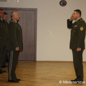 Generál Bulík dnes odmenil poddôstojníkov