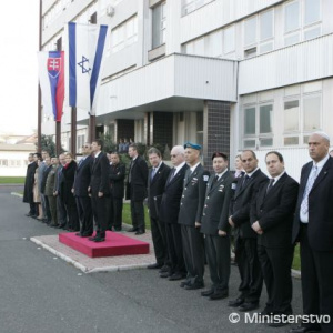 Ministri a členovia oficiálnych delegácií