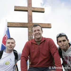 Minister Baška vystúpil s vojakmi na Kriváň