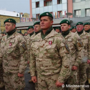 Medaily pre vojakov z operácií ISAF a KFOR