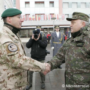 Vojaci z operácií KFOR a ISAF ocenení medailami