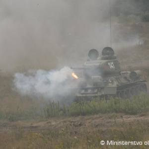 Tank Červenej armády horí