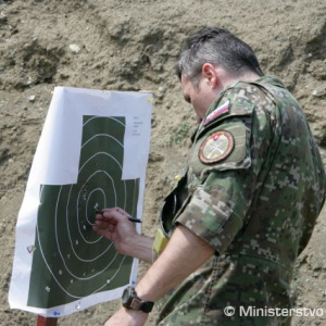 Cvičné streľby časti slovenskej jednotky