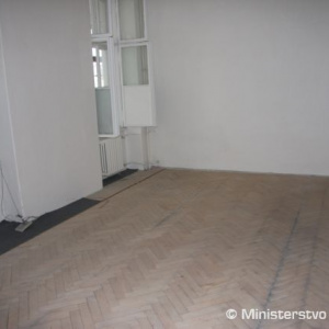 Nevyužívané priestory Hurbanových kasární
