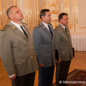 Prezident Slovenskej republiky menoval a povýšil generálov