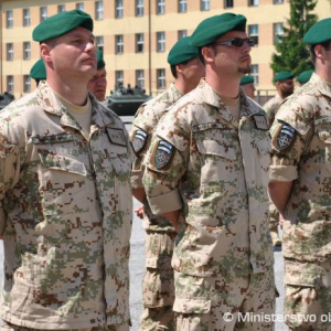 ...do Afganistanu odchádza aj hlavný poddôstojník OS SR Richard Fabricius (vľavo)