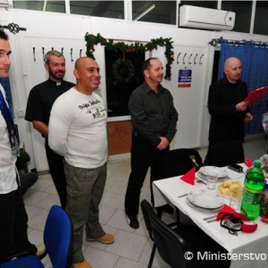 Netradičné Vianoce modrých baretov na Cypre