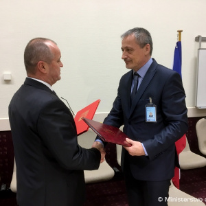 Ministri obrany SR a ČR podpísali zmluvu o spolupráci pri ochrane vzdušného priestoru