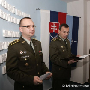 Generál Bulík sa stretol s novovymenovanými aj odchádzajúcimi plukovníkmi