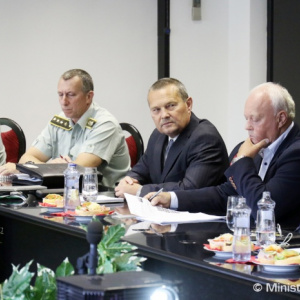 Rezort obrany otvoril verejnú diskusiu k návrhu aktualizovanej Bielej knihy o obrane SR
