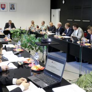 Rezort obrany otvoril verejnú diskusiu k návrhu aktualizovanej Bielej knihy o obrane SR
