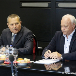 Rezort obrany otvoril verejnú diskusiu k návrhu aktualizovanej Bielej knihy o obrane SR