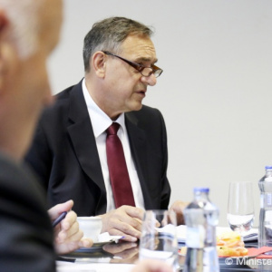 Rezort obrany otvoril verejnú diskusiu k návrhu aktualizovanej Bielej knihy o obrane SR