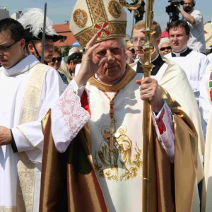 Vojaci štyroch armád na oslavách v Nitre a na Mariánskej hore v Levoči