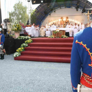 Vojaci štyroch armád na oslavách v Nitre a na Mariánskej hore v Levoči