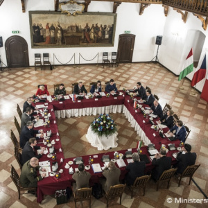 Ministri obrany Vyšehradskej štvorky rokovali o spoločných projektoch