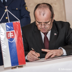 Ministri obrany Vyšehradskej štvorky rokovali o spoločných projektoch